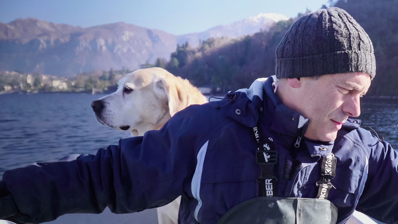 Dogs - Spanish TV show backdrop
